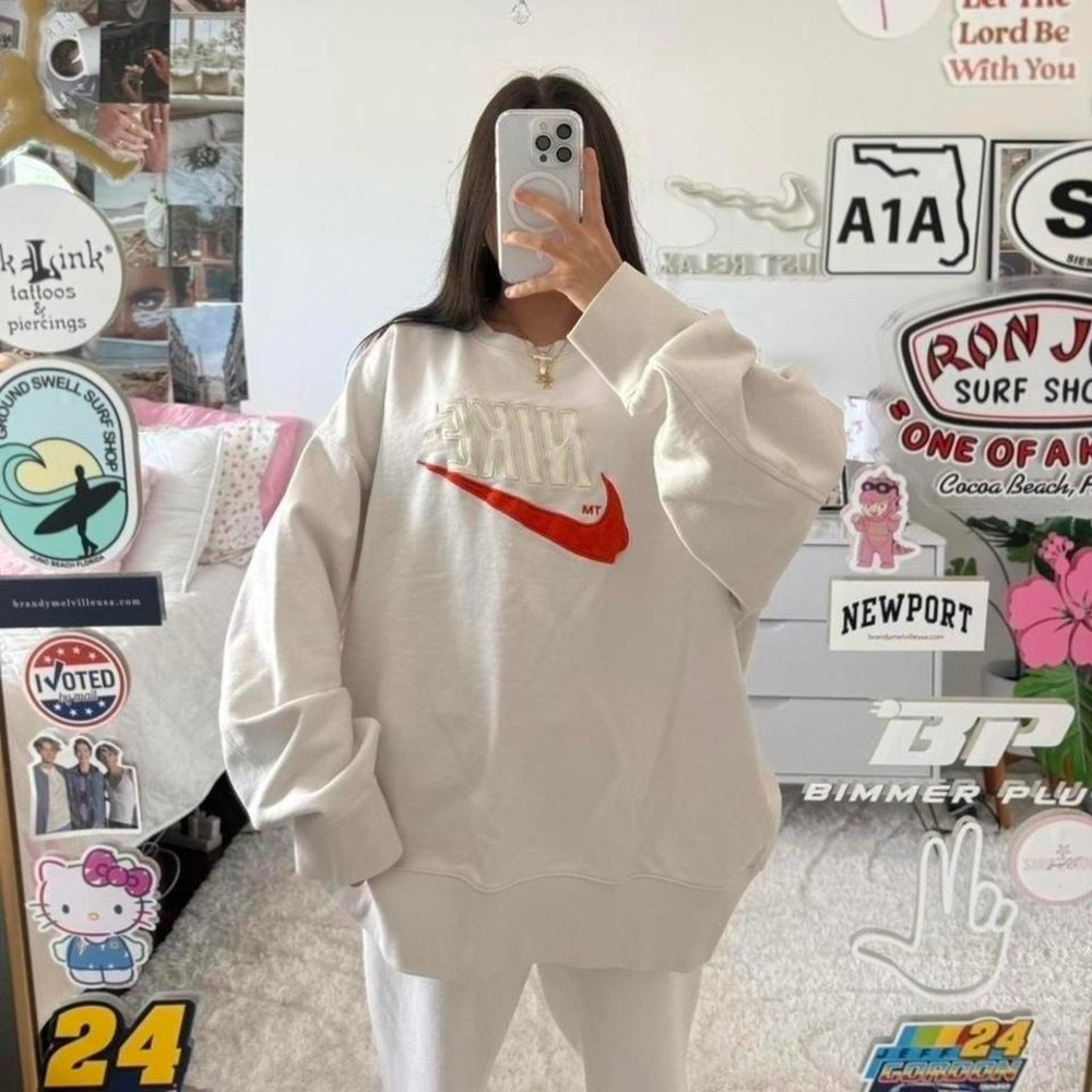 cream and red thick embroidered nike mens oversized crewneck sweatshirt - Picture 3 of 8